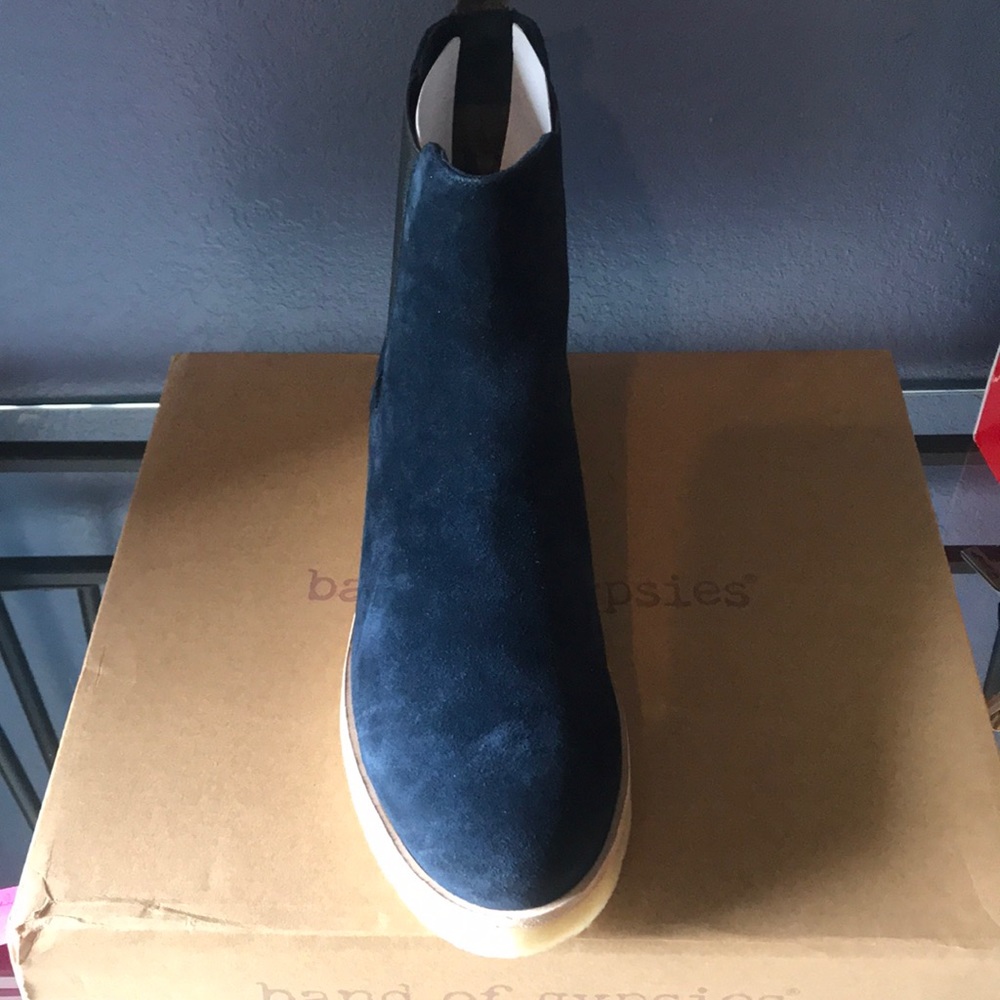 Boots - Picture 2 of 5